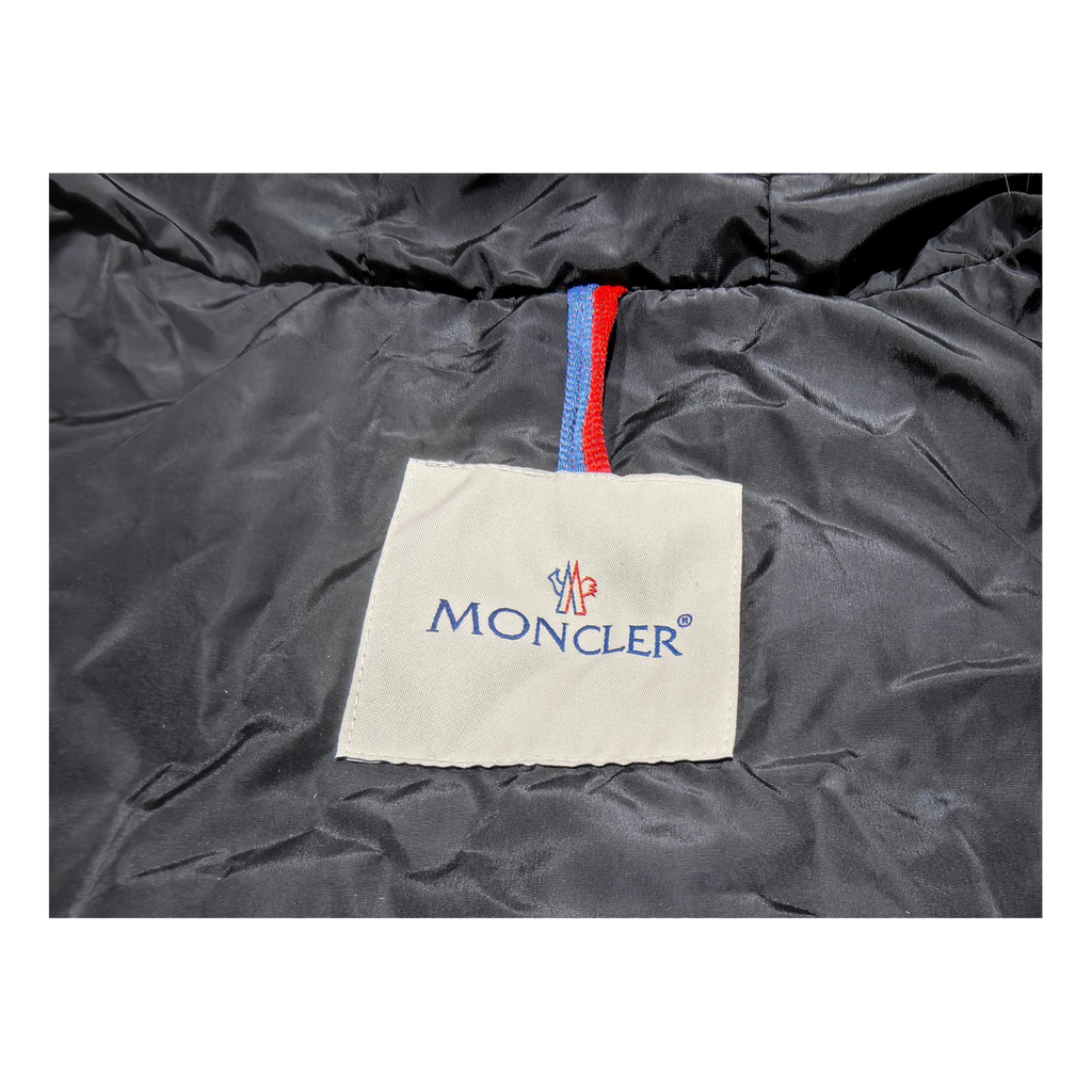 Moncler Four-Pocket Belted Fur-Trim Puffer Jacket in Black