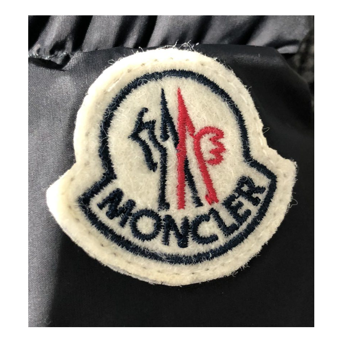 Moncler Four-Pocket Fur-Trim Hooded Long Puffer Coat in Black